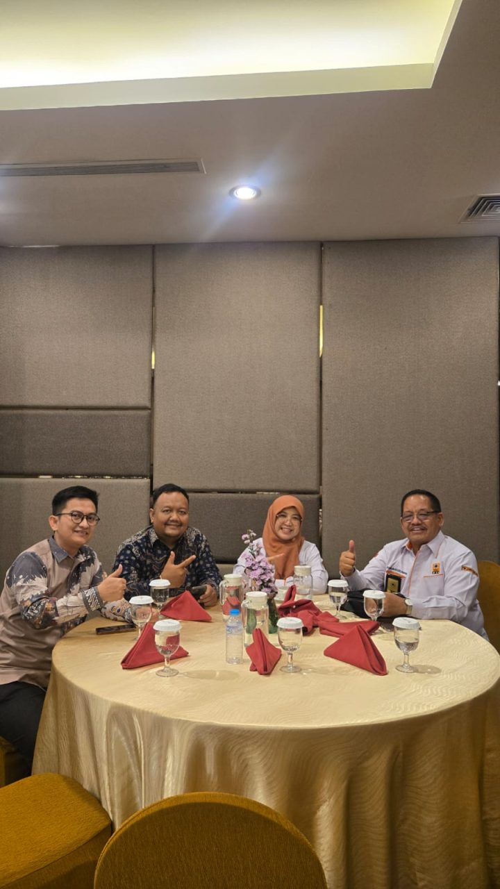 Manfaatkan Momentum Sumpah Insinyur UMS, Dekan Teknik Univet Bantara Jajaki Kerja Sama Strategis dengan LPJK dan PII Jateng