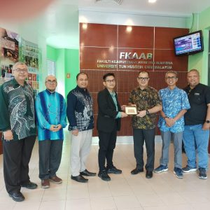 Perkuat Kolaborasi Internasional, Dekan Fakultas Teknik Univet Bantara Pimpin Kunjungan ke UTHM Malaysia